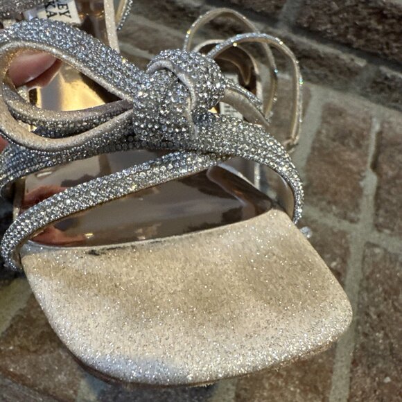 Badgley Mischka Womens Effie Strappy Bow Stiletto Heel Sandal in Soft  Gold Sz 6 - Picture 14 of 15